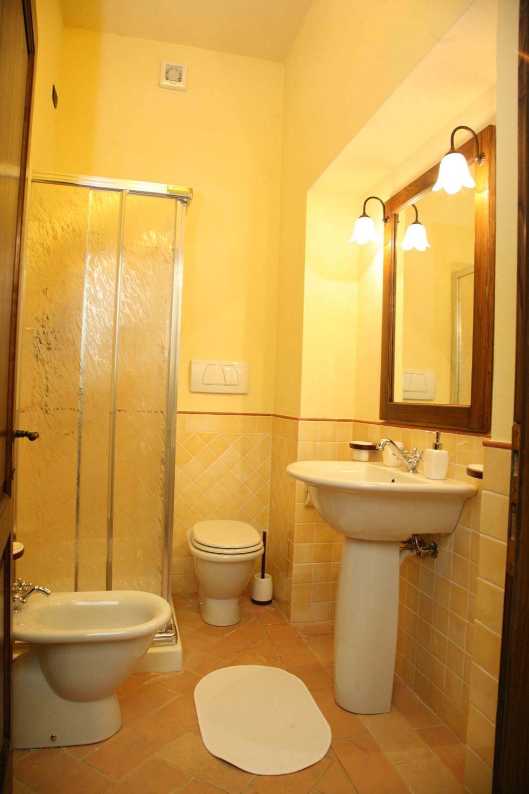 Amiata — the bathroom